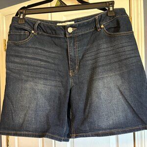 EST. 1946 Denim Size 16W Classic Denim Women's Shorts Stretch